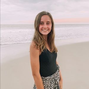 Meet your Posher, Abby